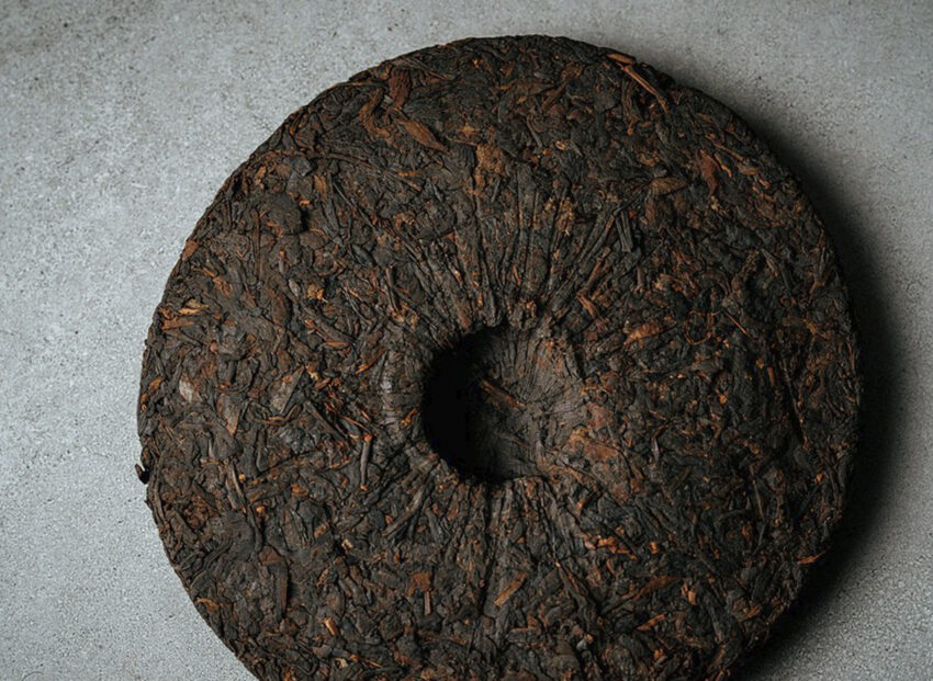 Shu Pu-Erh - Yu Fu „Nannuo Shan”, 2014 r., 357 g — изображение 2