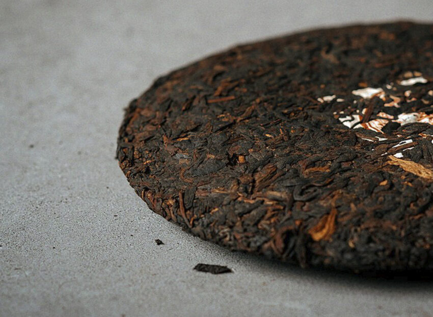 Shu Pu-Erh - Yu Fu „Nannuo Shan”, 2014 r., 357 g — изображение 3