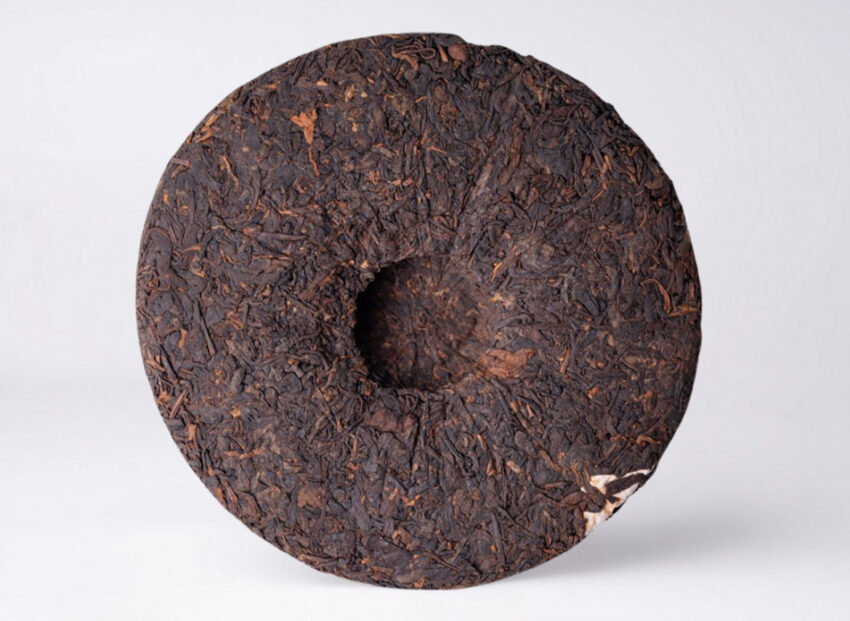 Shu Pu-erh - Hong Pu Hao “Yiwu Zhengshan” 2018, 357g — изображение 2