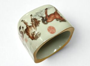 Піала «Вісім Румаків»