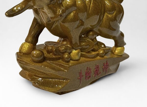 Figurka do herbaty „Byk Bogactwa”