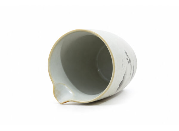 Chahai „Rybak” 200 ml – ceramiczne naczynie do herbaty z jasnym szkliwem, widok wnętrza i dzióbka