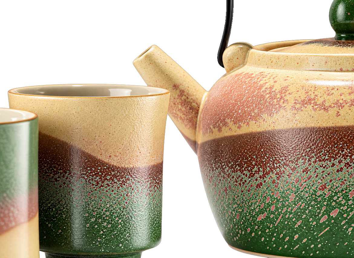Zestaw do Herbaty „Złota Jesień” – zbliżenie na dekoracyjne szkliwo ceramicznego czajniczka i czarek